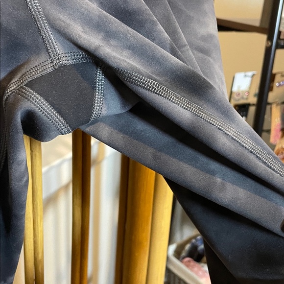 lululemon athletica Charcoal Tie-Dye Align Leggings - Picture 5 of 8